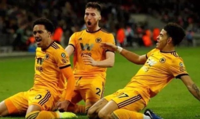  狼队终结曼城十二连胜神话  