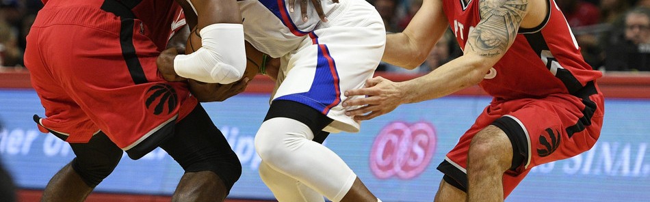  保罗16助攻太阳轻取爵士  