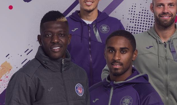  里昂主场惨败尼斯，防守漏洞暴露主帅承压  