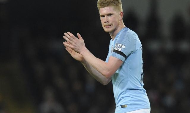  德布劳内伤愈复出，助攻帽子戏助曼城大胜  