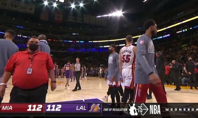  巴特勒三双热火加时险胜尼克斯  