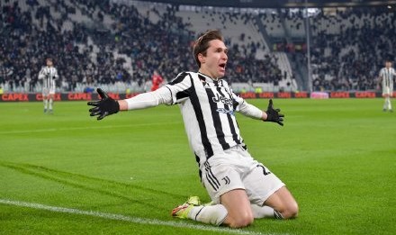  尤文图斯绝杀博洛尼亚，小基耶萨凌空抽射锁定胜局